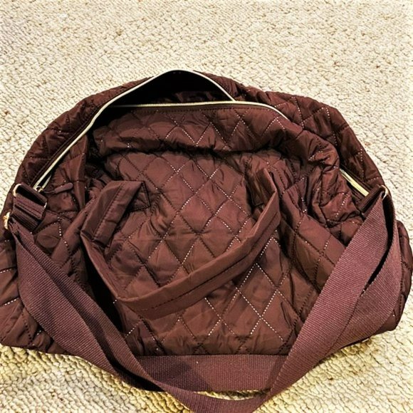 NWT ULTA Mulberry Purple Packable Puffer Duffle Bag - Picture 4 of 11